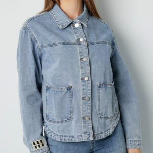 Denim Blouse Light Blue – oversized spijkerblouse met zakken en knopen, outfit – stylingvoorbeeld als festival look