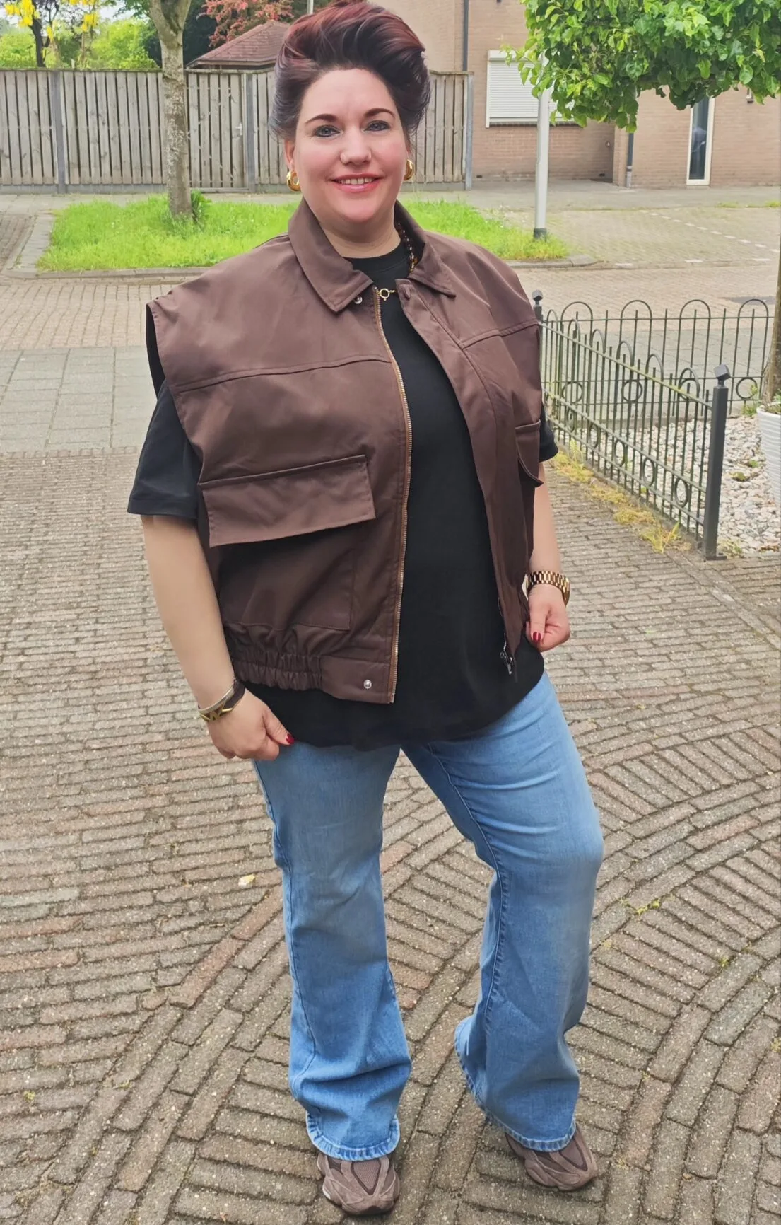 “Oversized gilet in chocoladebruin/camel, one size en perfect om te layeren – By Jeanny