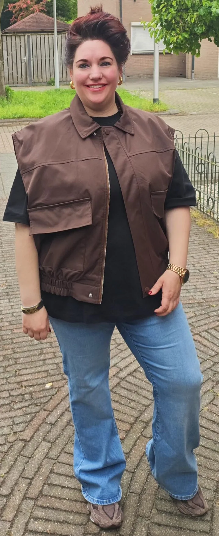 “Oversized gilet in chocoladebruin/camel, one size en perfect om te layeren – By Jeanny