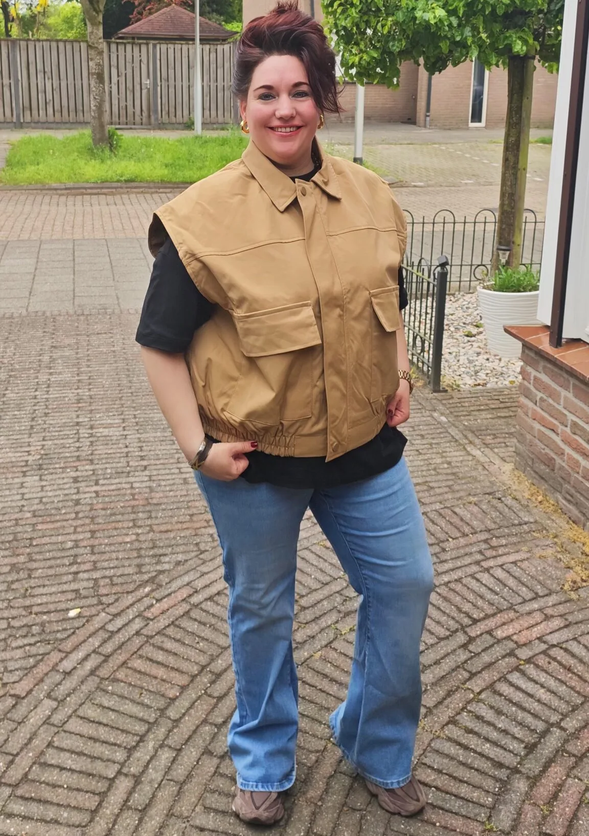 “Oversized gilet in chocoladebruin/camel, one size en perfect om te layeren – By Jeanny