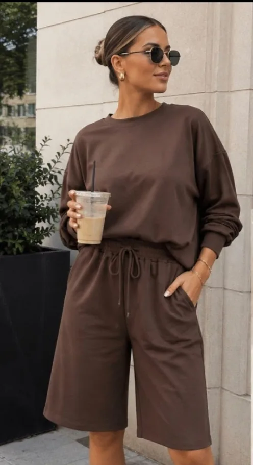 Co-ord Set Comfy JORT in licht grijs, zwart, chocolade bruin en bordeaux rood – By Jeanny